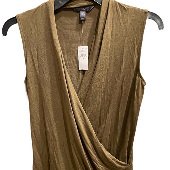 ❤️ BANANA REPUBLIC WRAP TOP SIZE XS NEW - Picture 1 of 4